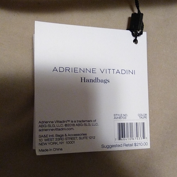 Adrienne Vittadini handbag - Picture 3 of 3